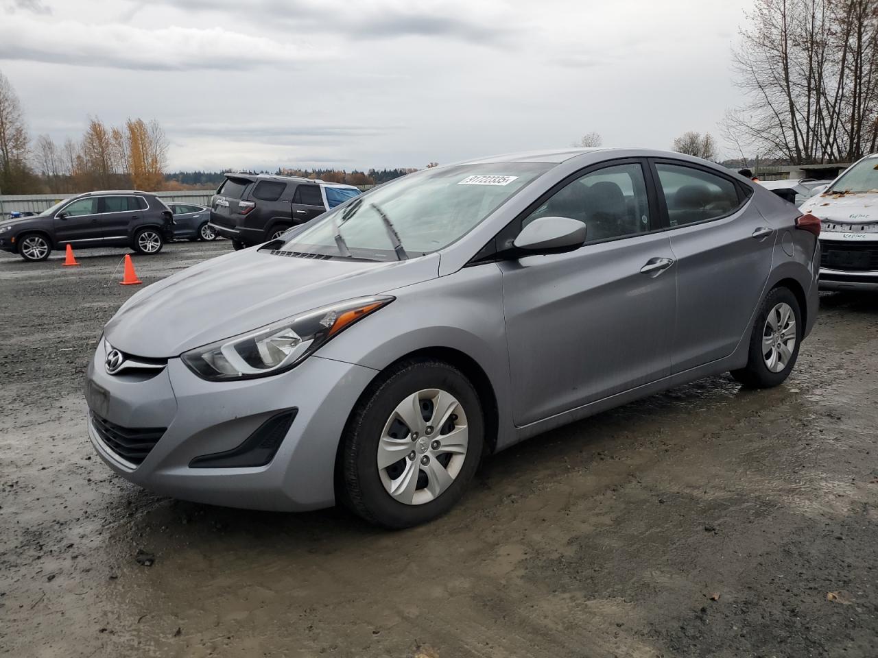 HYUNDAI ELANTRA SE