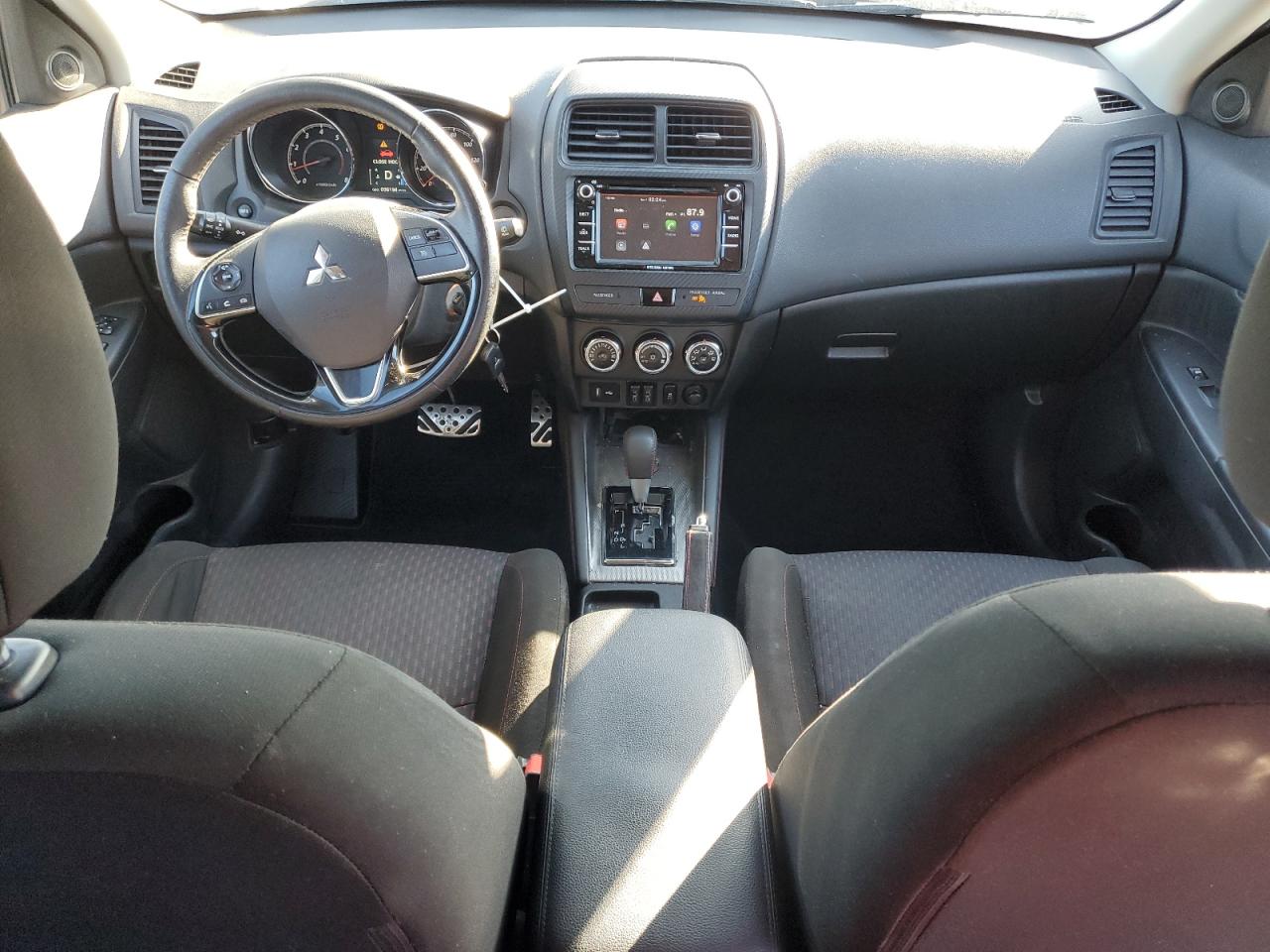 MITSUBISHI OUTLANDER ES