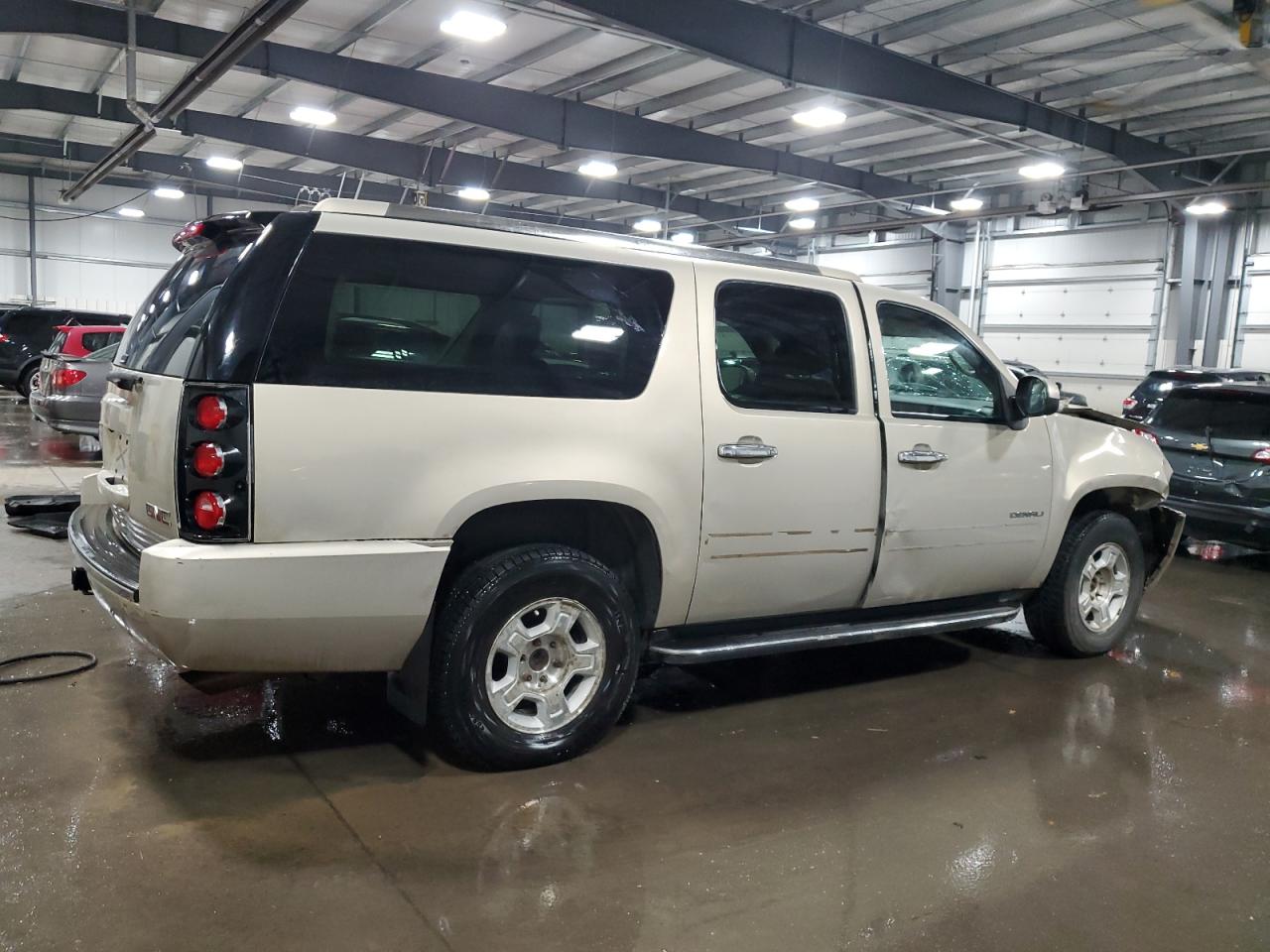 GMC YUKON DENALI
