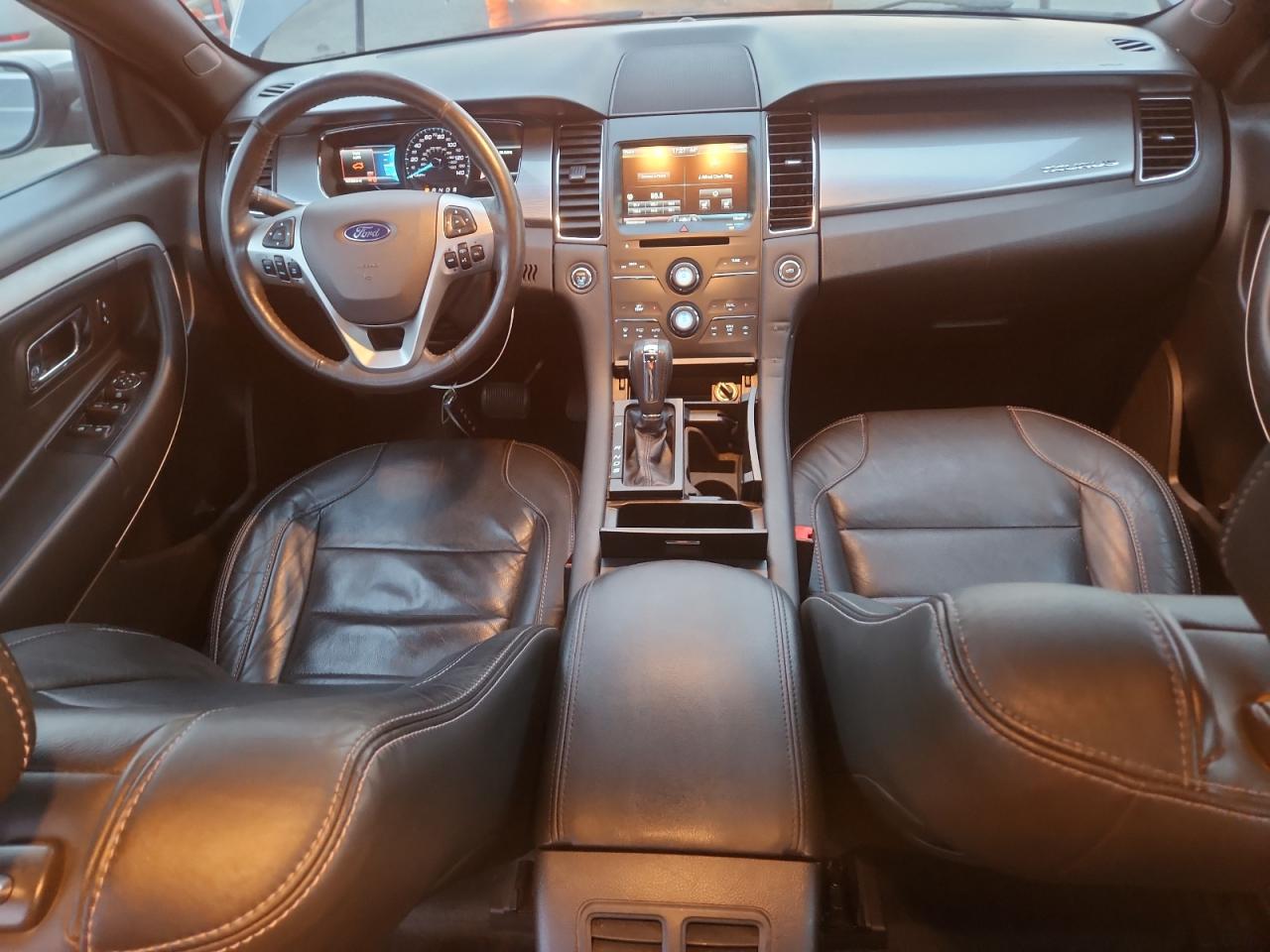 Lot #3316829400 2015 FORD TAURUS SEL