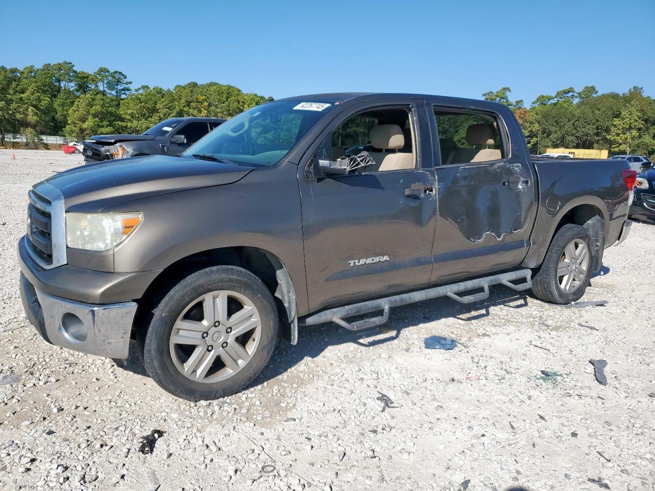 TOYOTA TUNDRA CREWMAX SR5