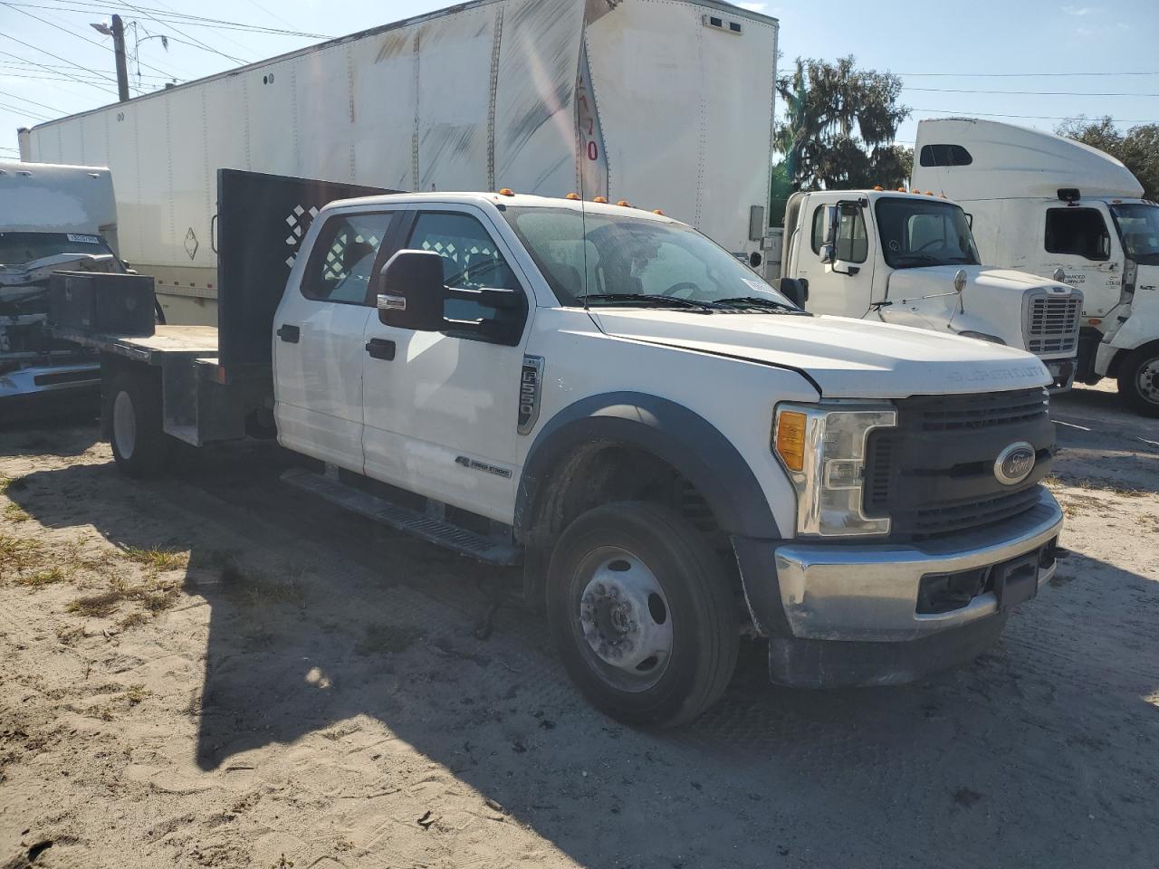 FORD F-550 SUPER DUTY
