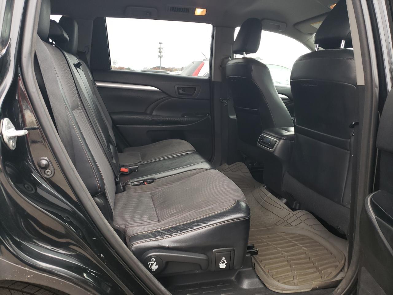 TOYOTA HIGHLANDER LE