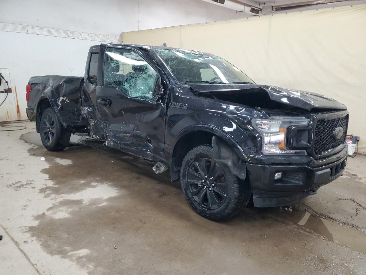 FORD F-150 SUPER CAB