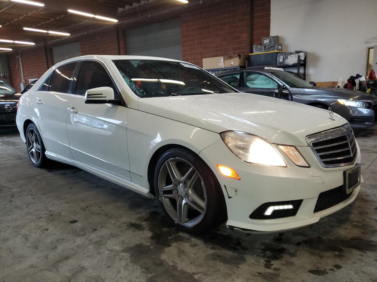 MERCEDES-BENZ E-CLASS 350