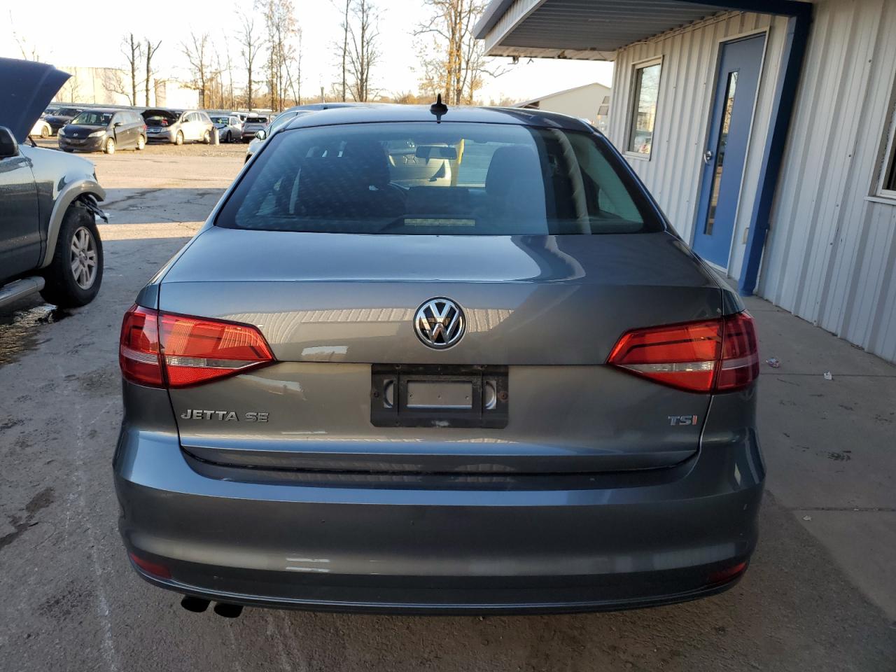 VOLKSWAGEN JETTA SE