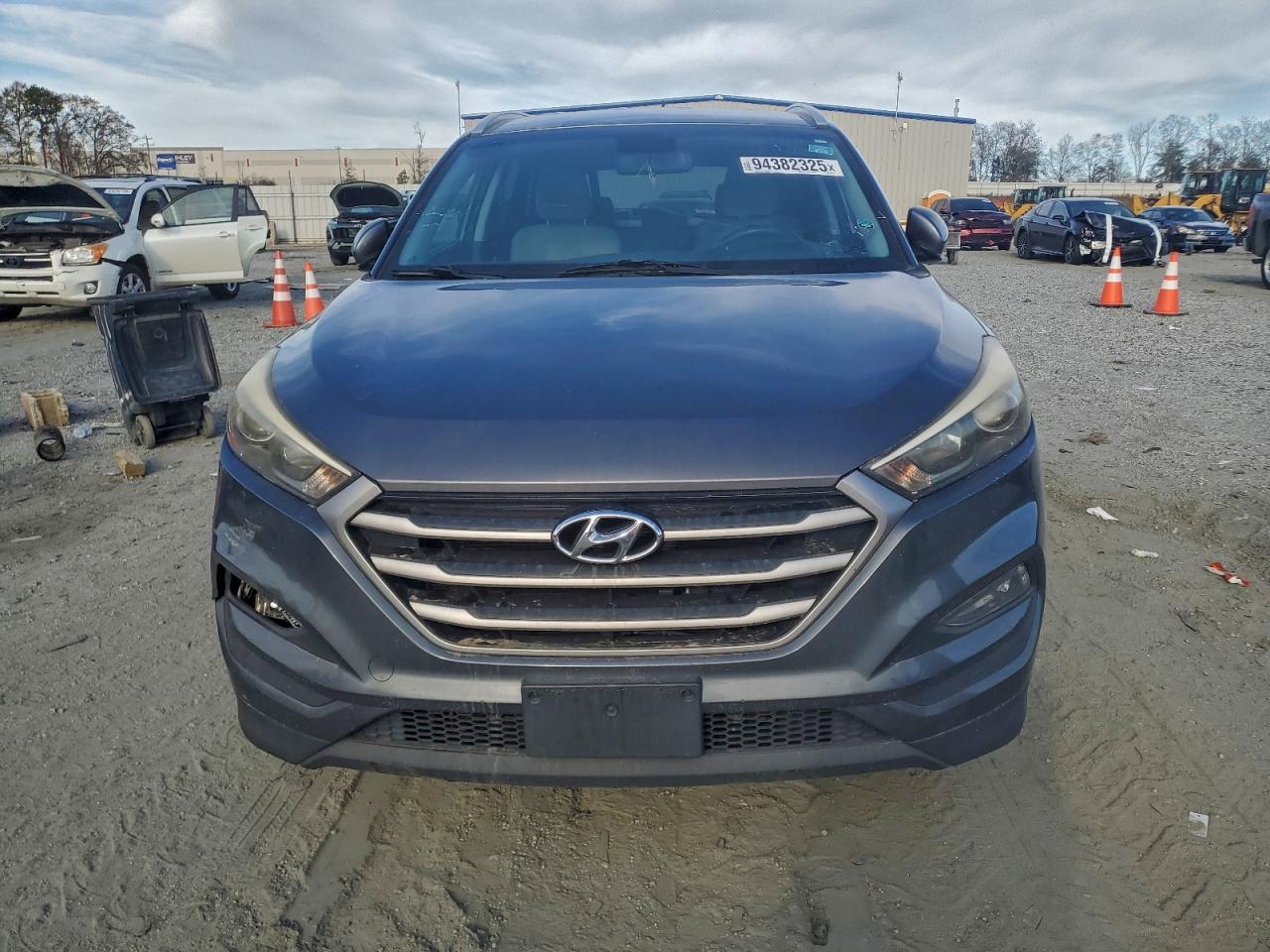 Lot #3301679646 2017 HYUNDAI TUCSON LIM
