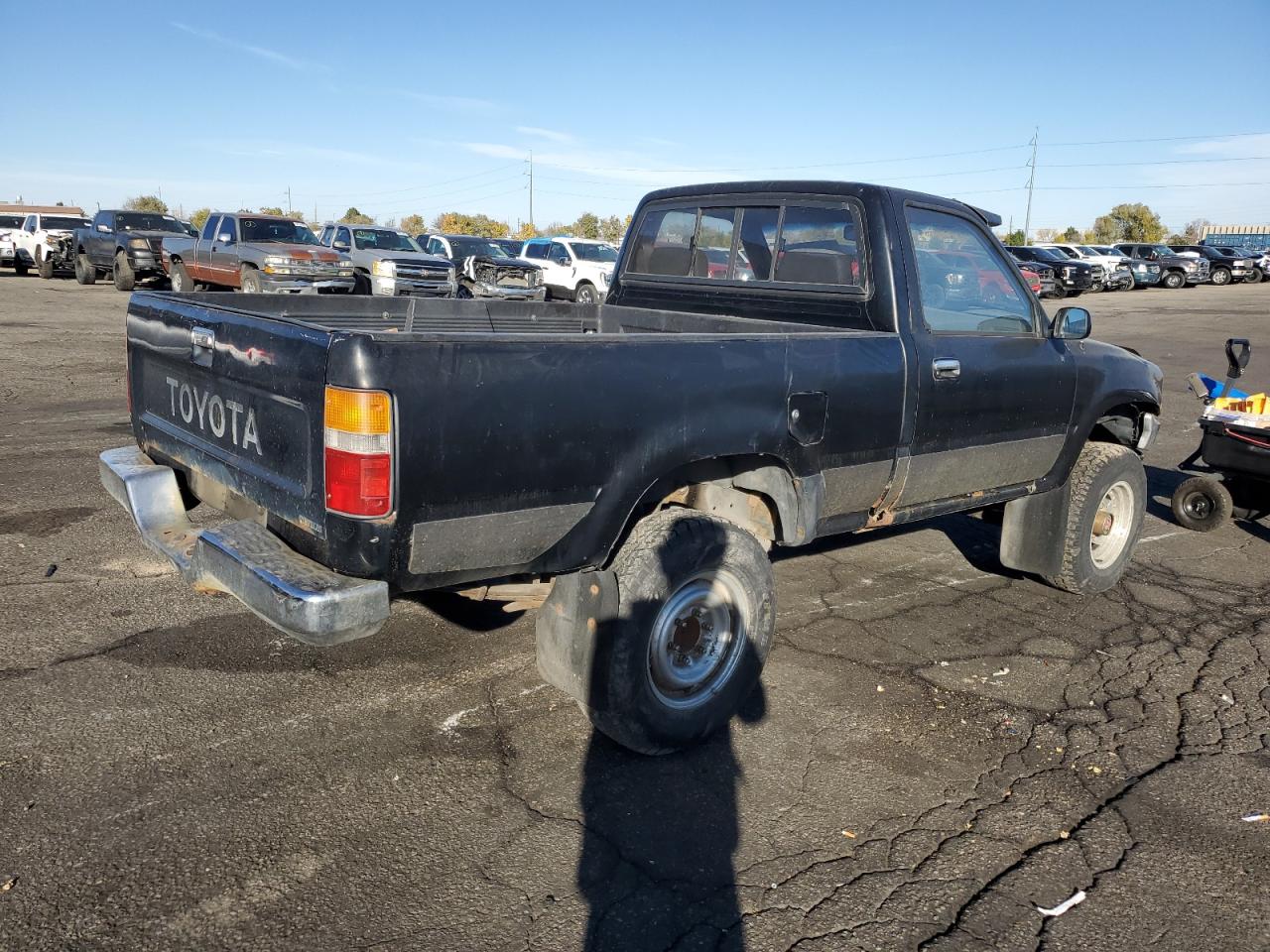Lot #3290269200 1990 TOYOTA PICKUP 1/2