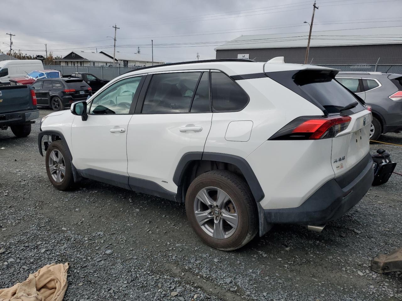 TOYOTA RAV4 LE