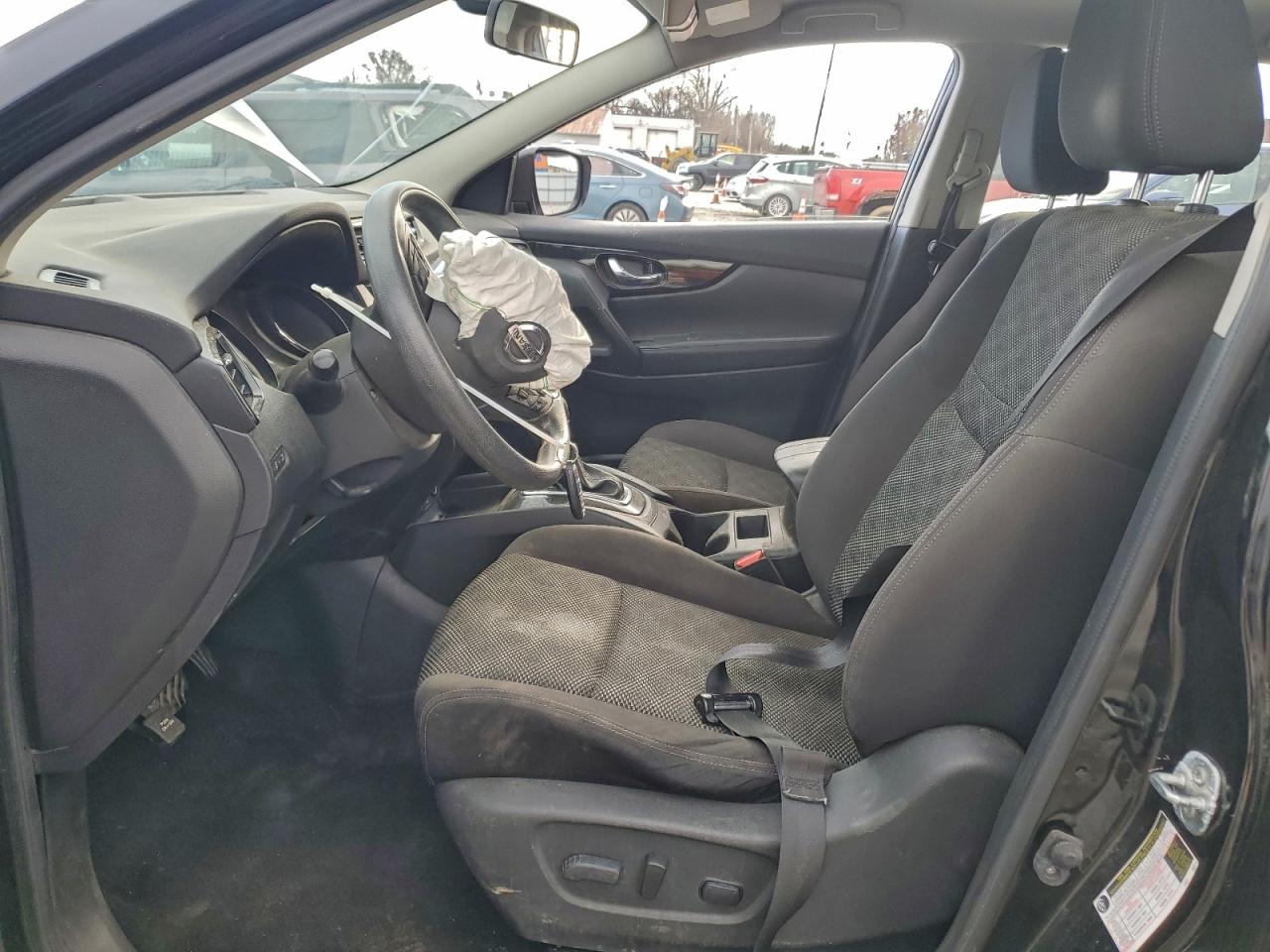 NISSAN ROGUE SPORT S