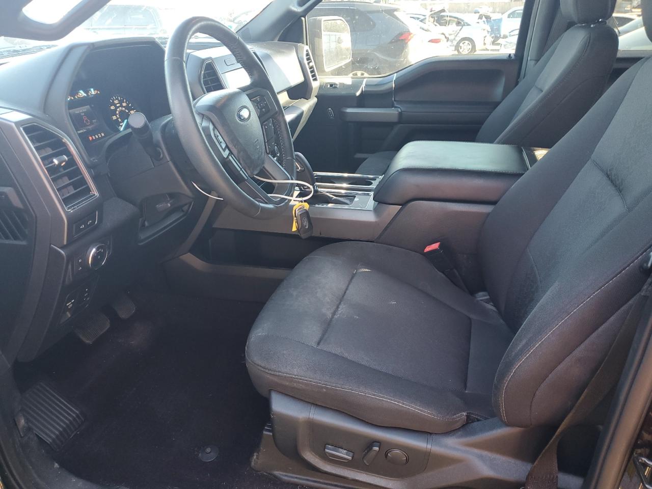 FORD F-150 SUPERCREW