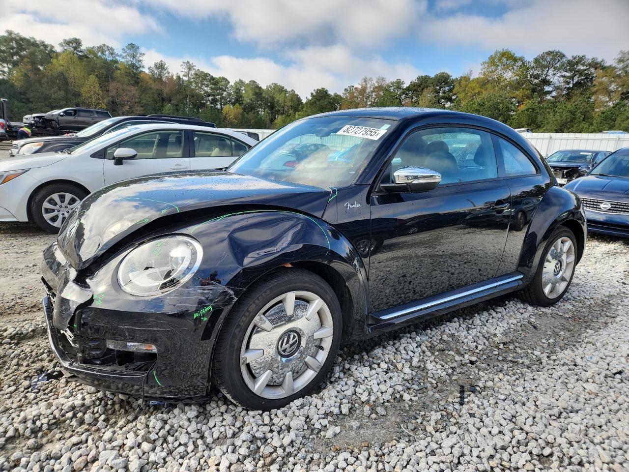 VOLKSWAGEN BEETLE