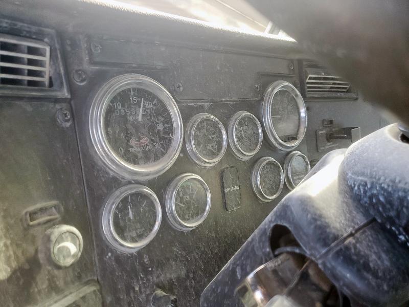 2009 PETERBILT TRACTOR 335 #3318094399