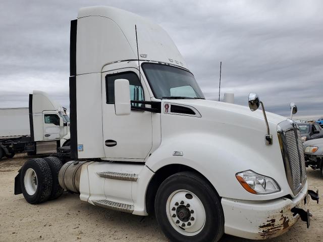 Global Auto Auctions: 2015 KENWORTH T680