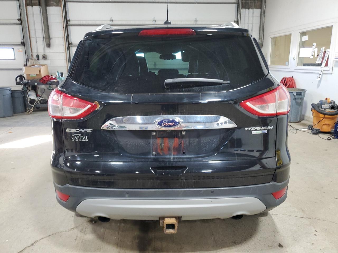 FORD ESCAPE TITANIUM