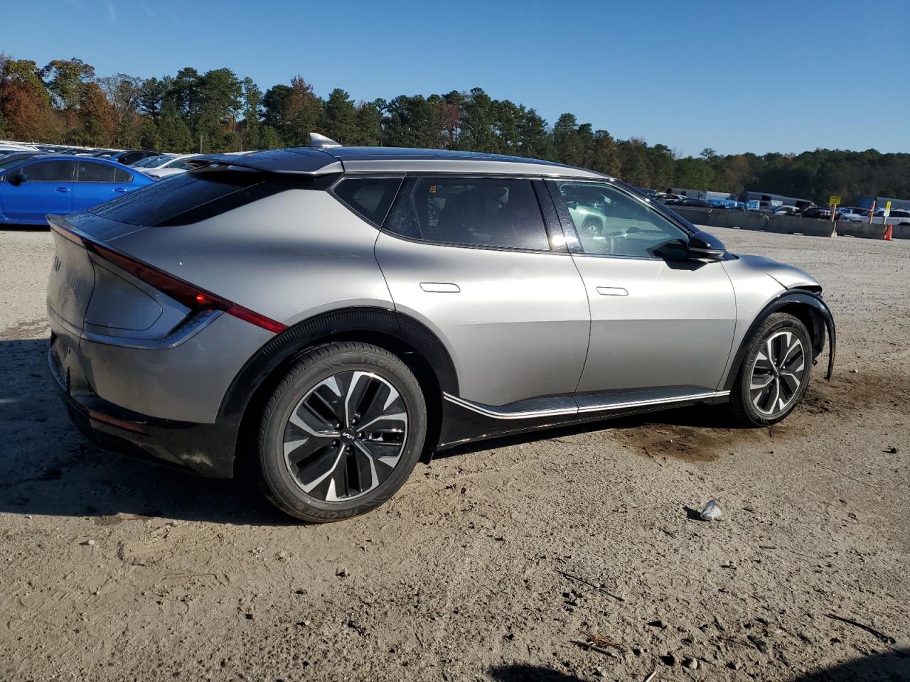 Lot #3301681639 2023 KIA EV6 LIGHT