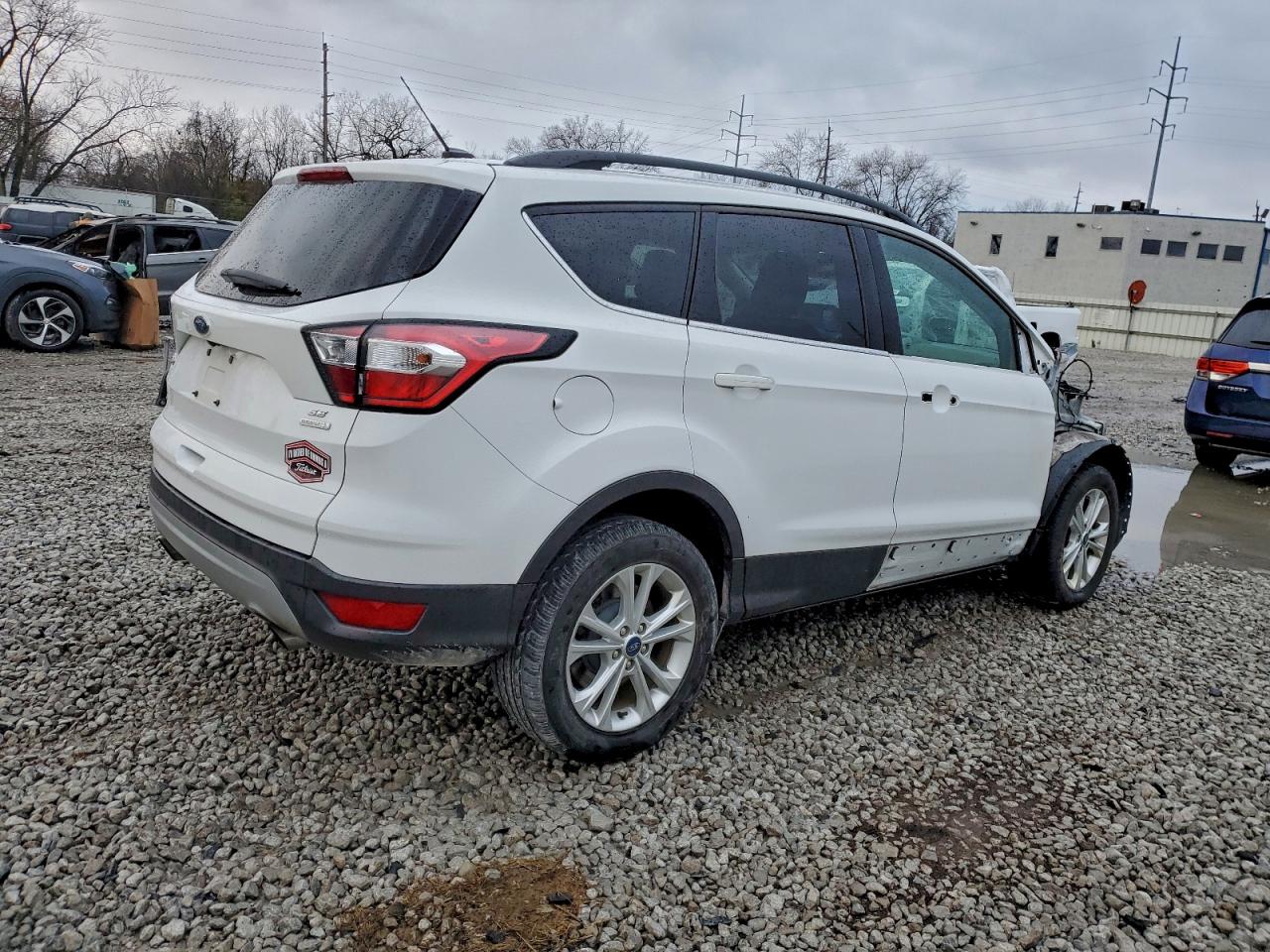FORD ESCAPE SE