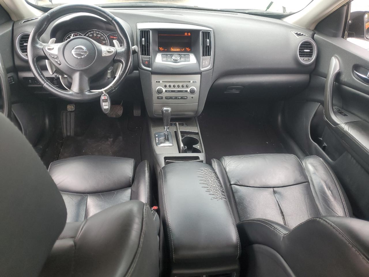 NISSAN MAXIMA S