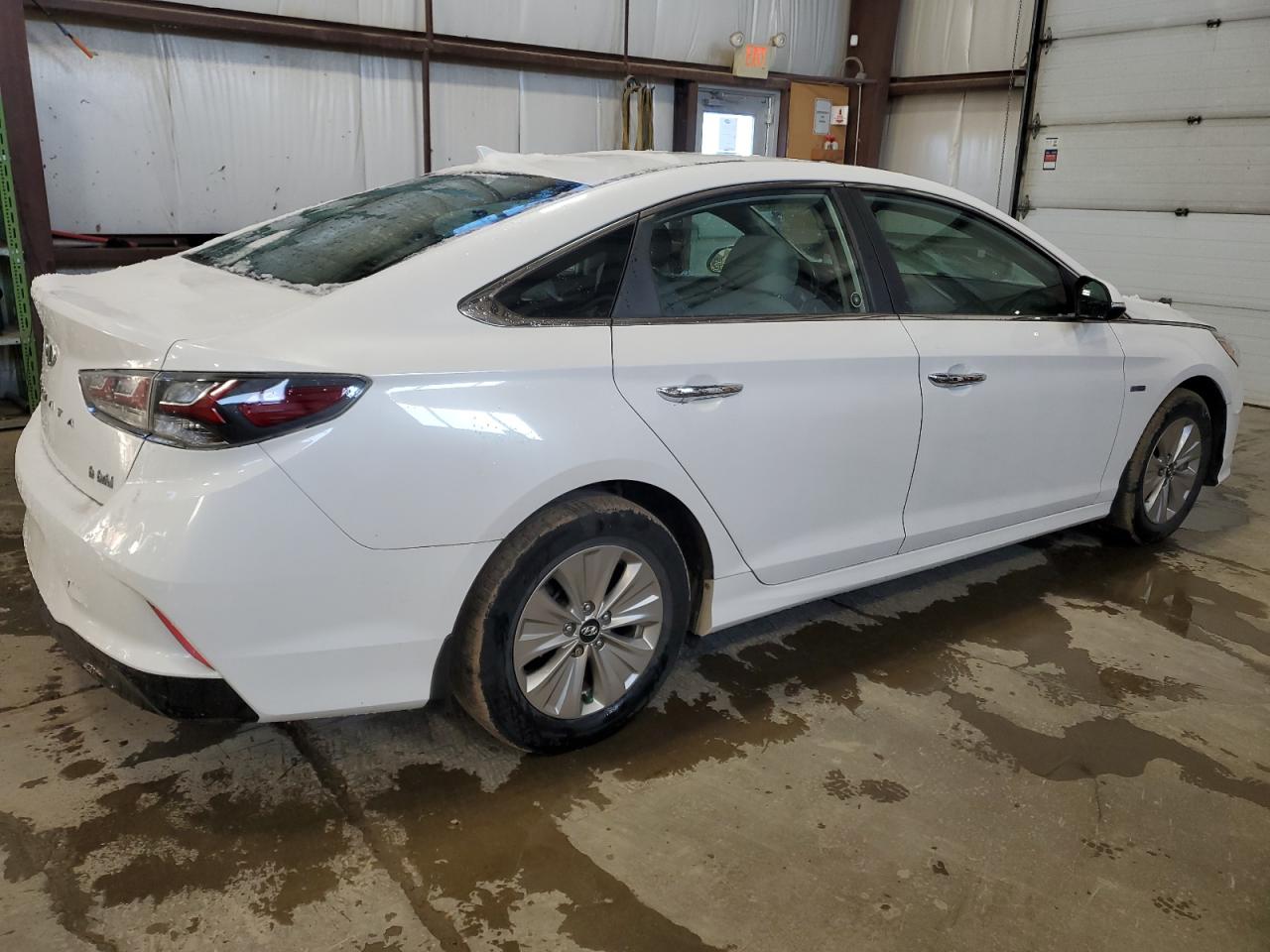 HYUNDAI SONATA HYBRID