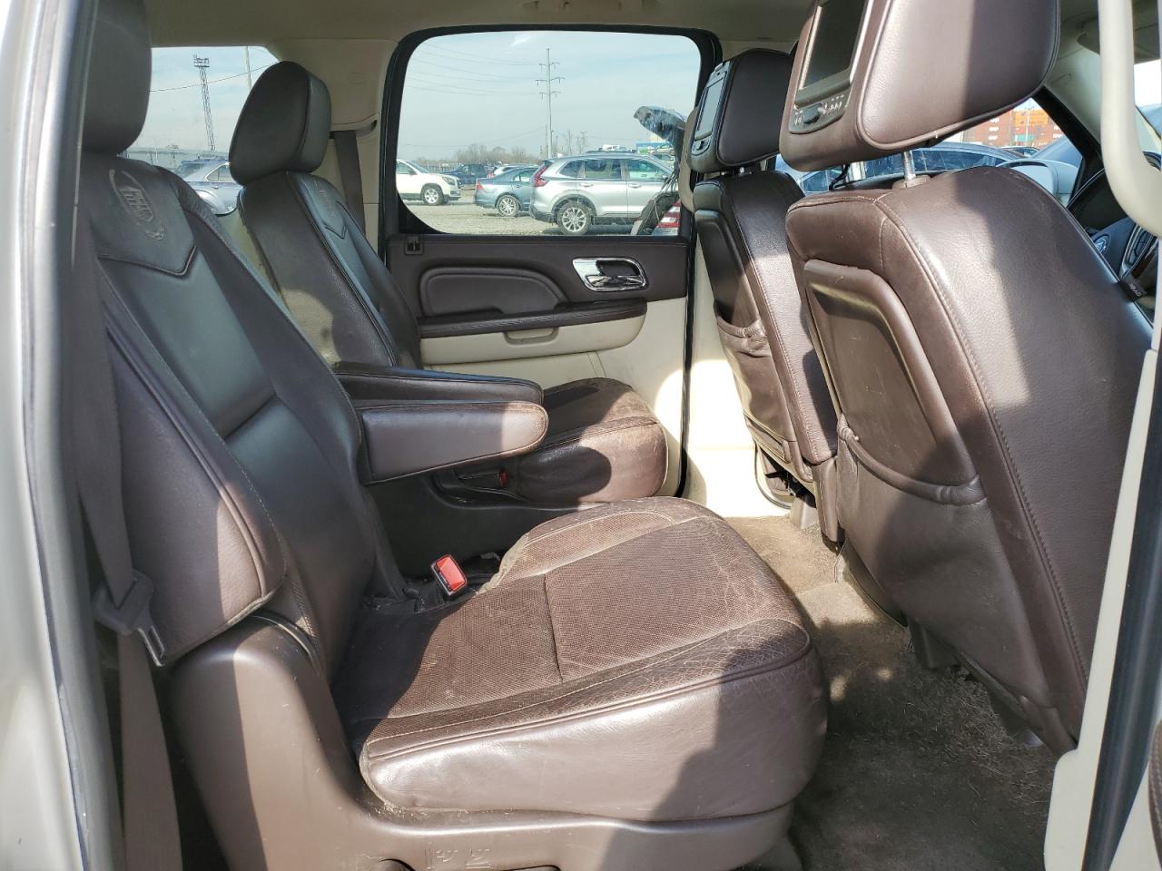 CADILLAC ESCALADE ESV PLATINUM