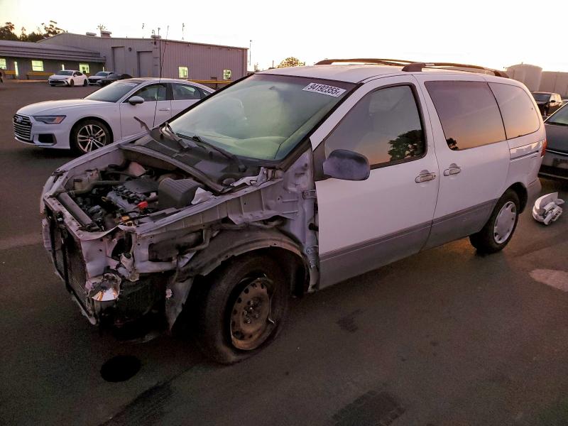 Global Auto Auctions: 2000 TOYOTA SIENNA LE