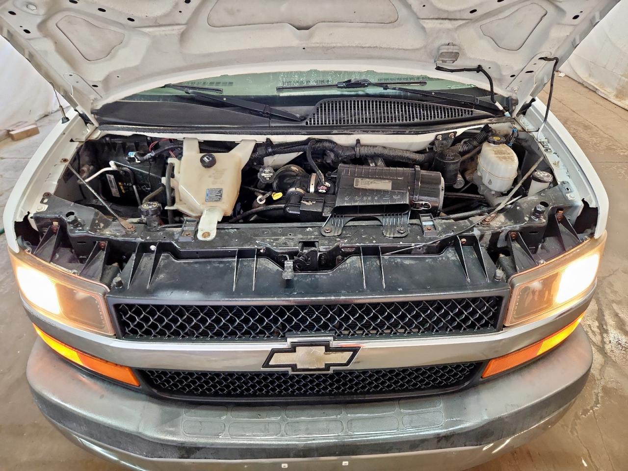 CHEVROLET EXPRESS LT