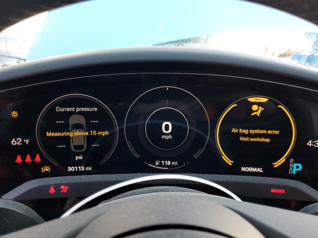 PORSCHE TAYCAN CROSS TURISMO 4S