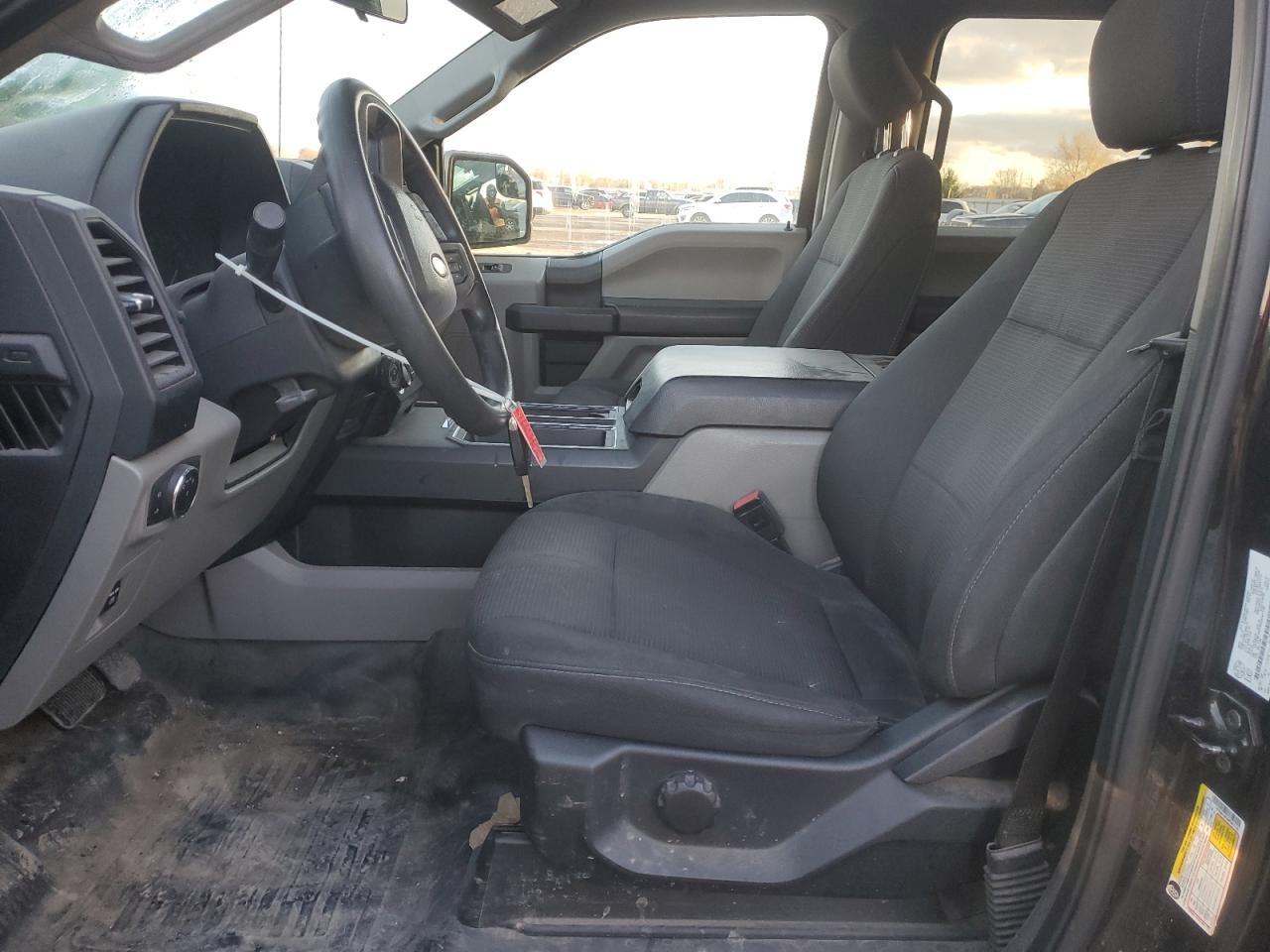 FORD F-150 SUPERCREW