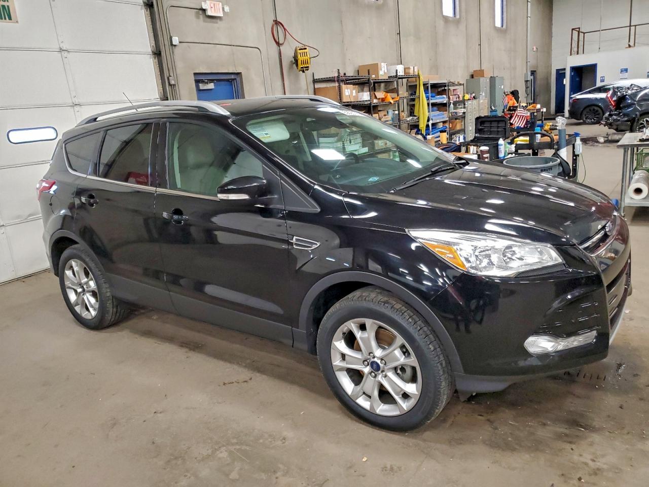 FORD ESCAPE TITANIUM