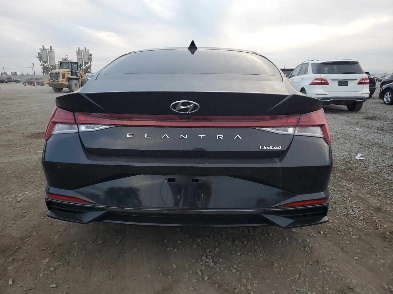 HYUNDAI ELANTRA LIMITED