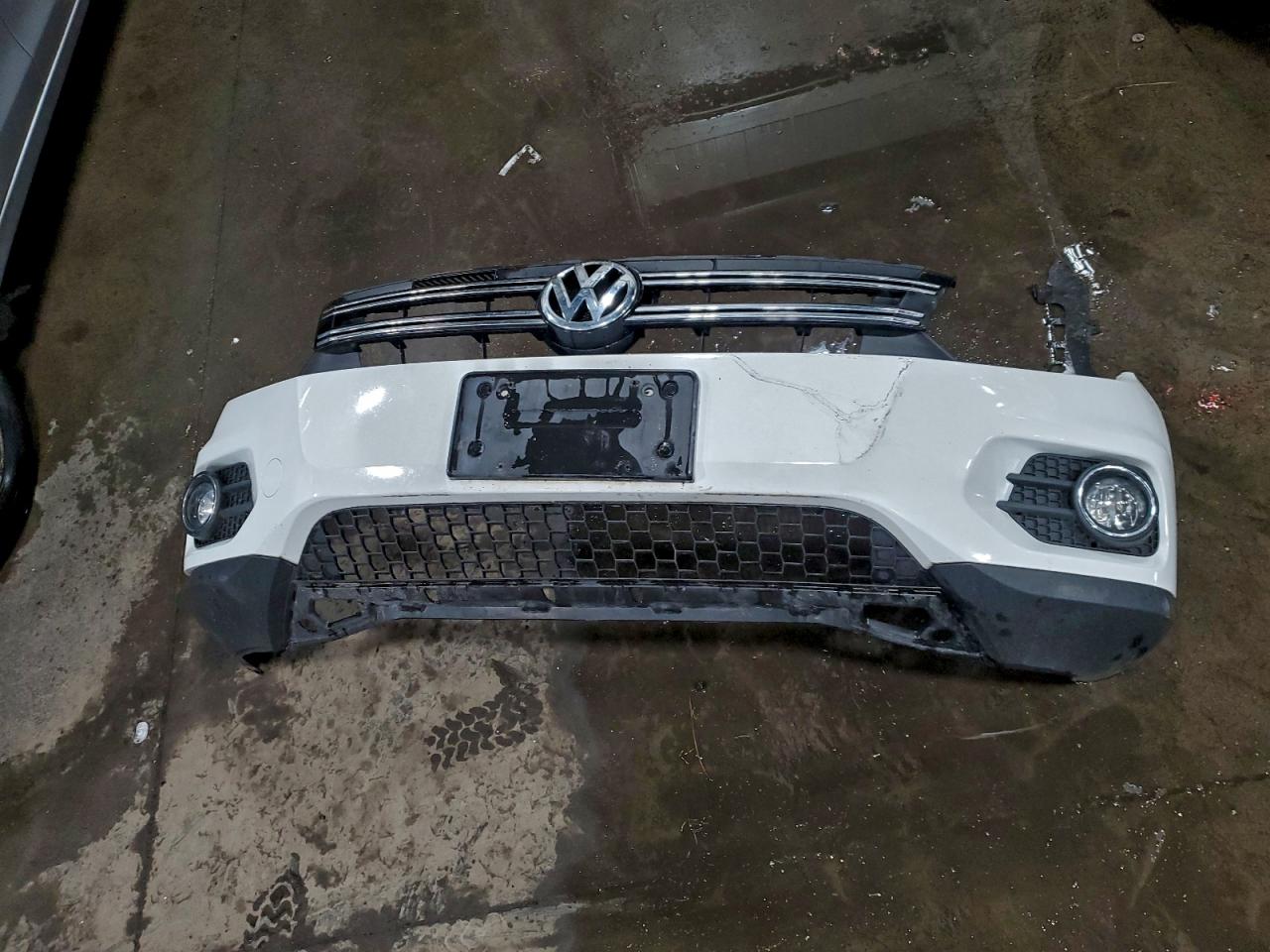 VOLKSWAGEN TIGUAN SPORT