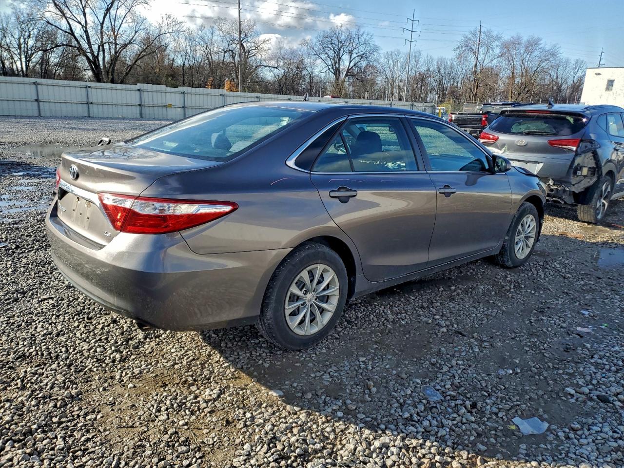 TOYOTA CAMRY LE