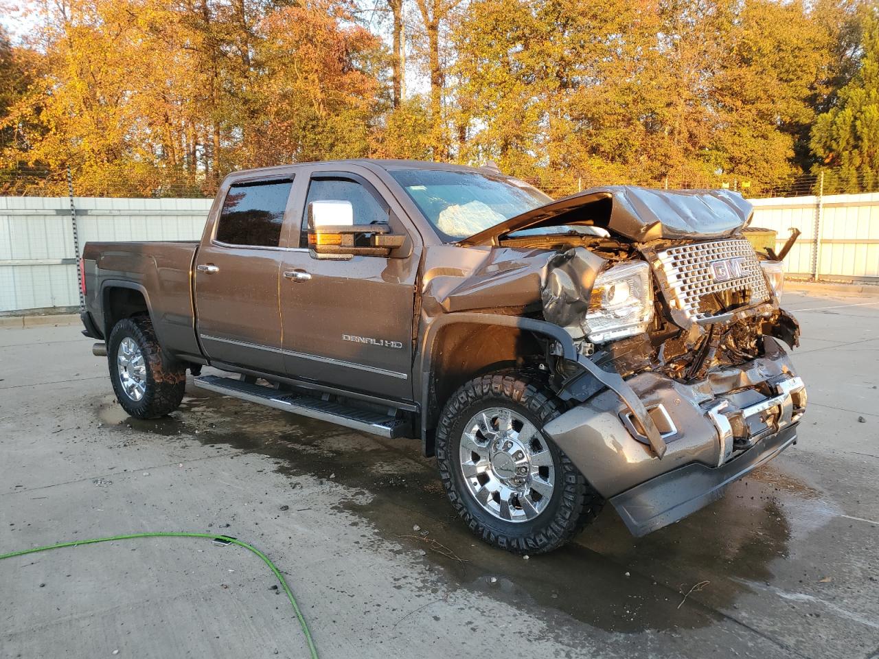 GMC SIERRA K2500 DENALI