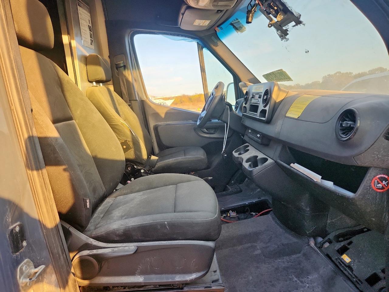 Lot #3316707397 2019 MERCEDES-BENZ SPRINTER 2