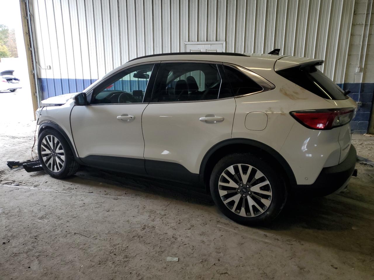 FORD ESCAPE TITANIUM