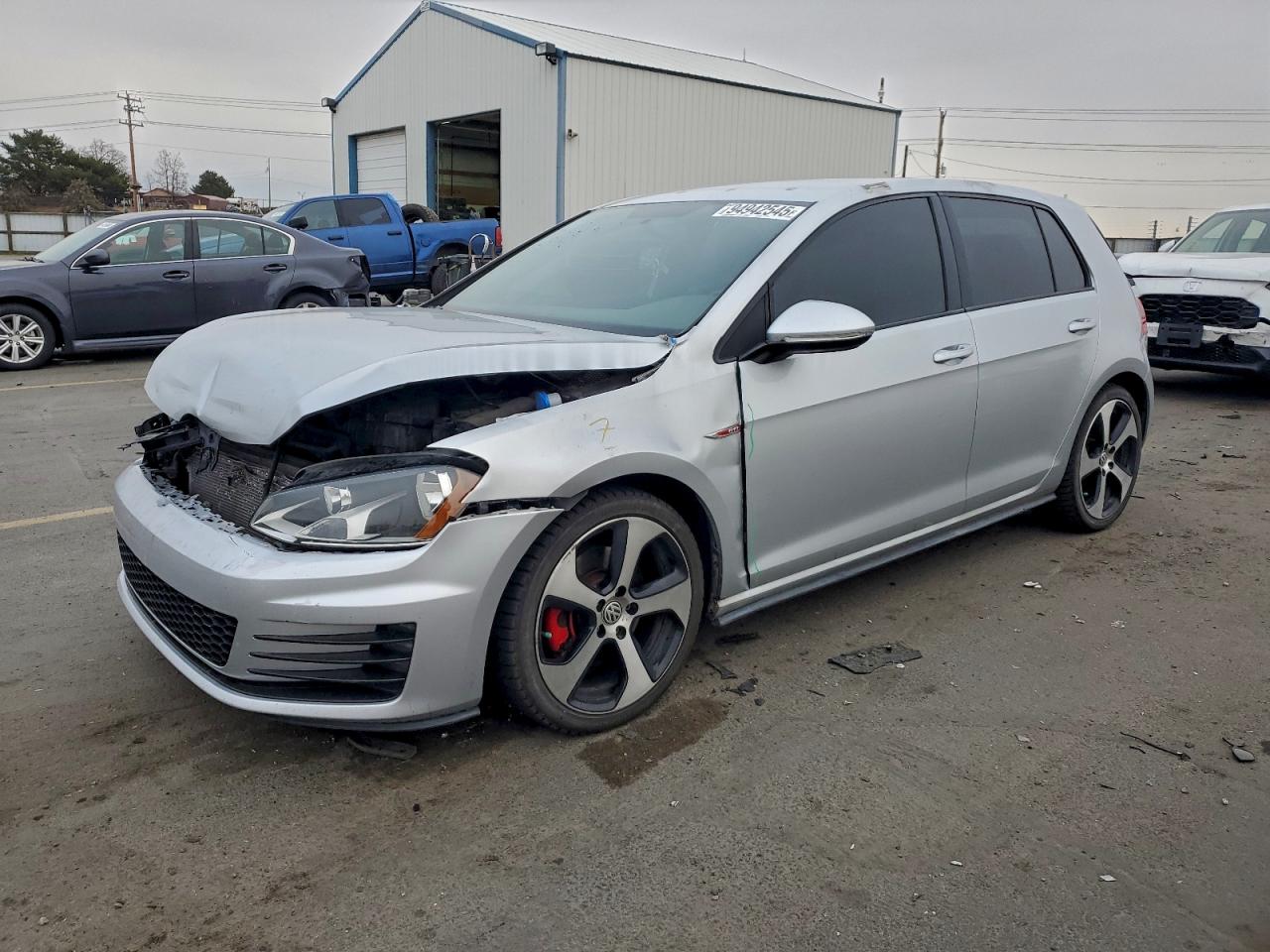 VOLKSWAGEN GOLF GTI S