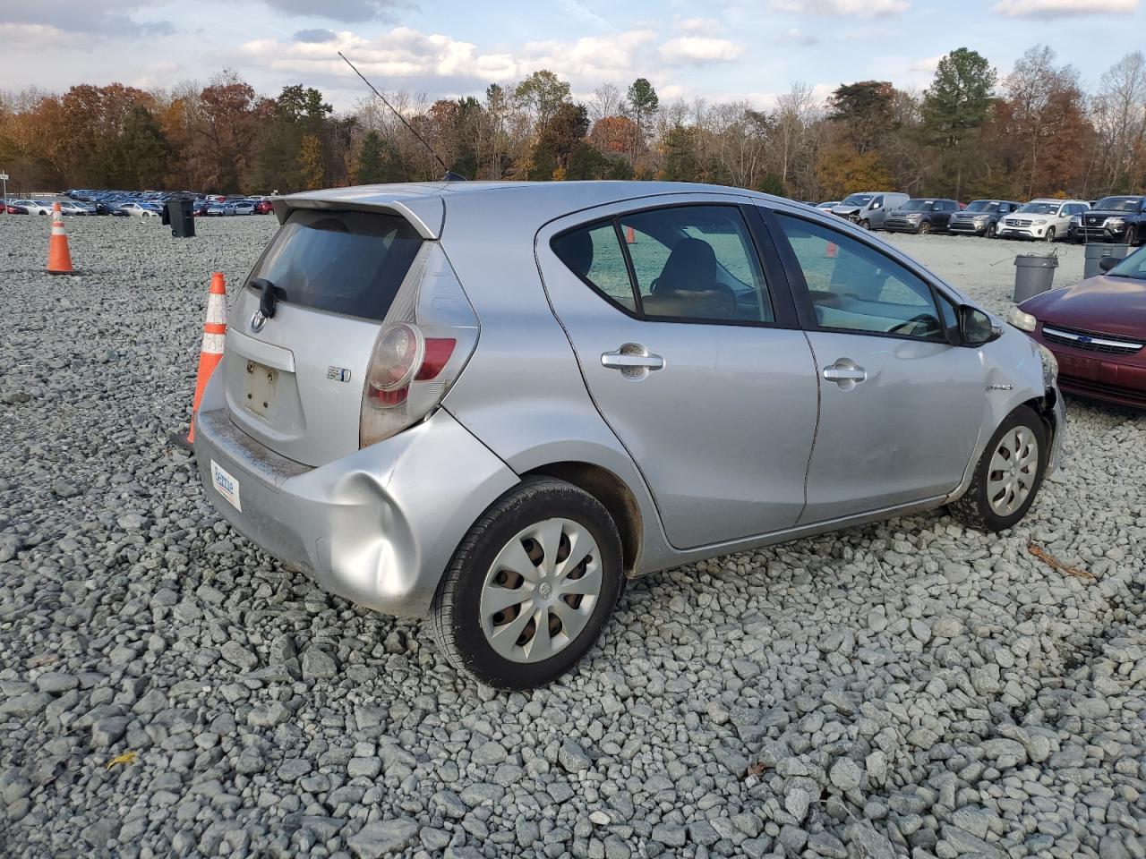TOYOTA PRIUS C