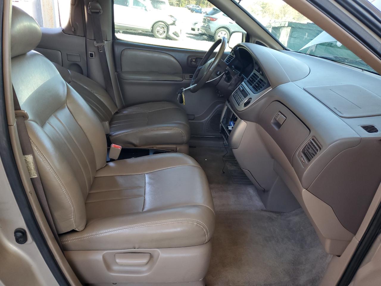 Lot #3286737316 2002 TOYOTA SIENNA LE