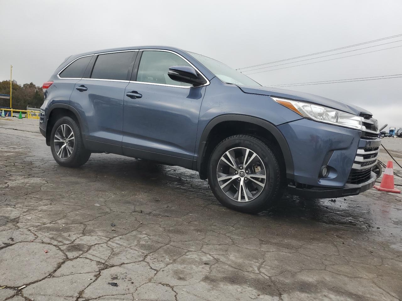 TOYOTA HIGHLANDER LE