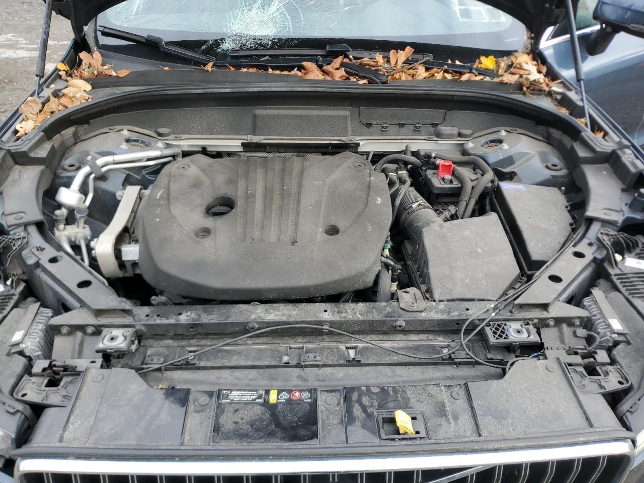 VOLVO XC60 B5 INSCRIPTION