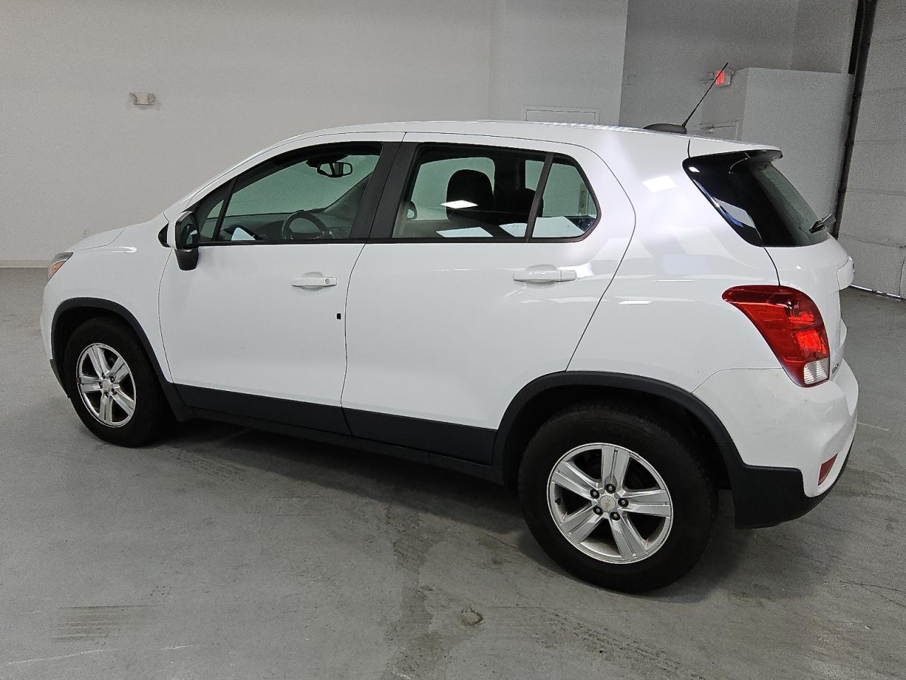 Lot #3293324432 2021 CHEVROLET TRAX LS