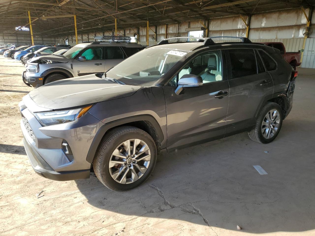 TOYOTA RAV4 XLE PREMIUM