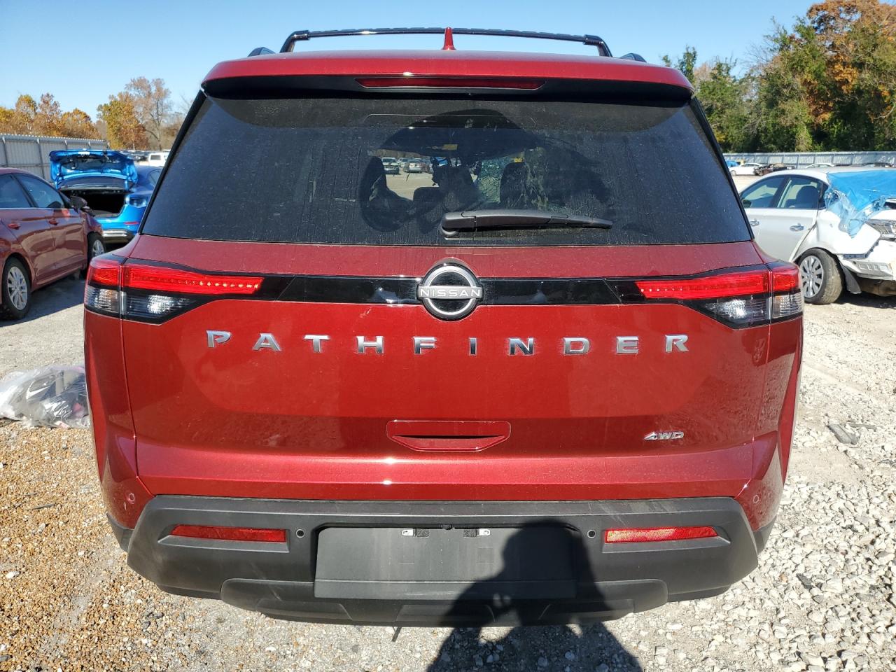 NISSAN PATHFINDER SV