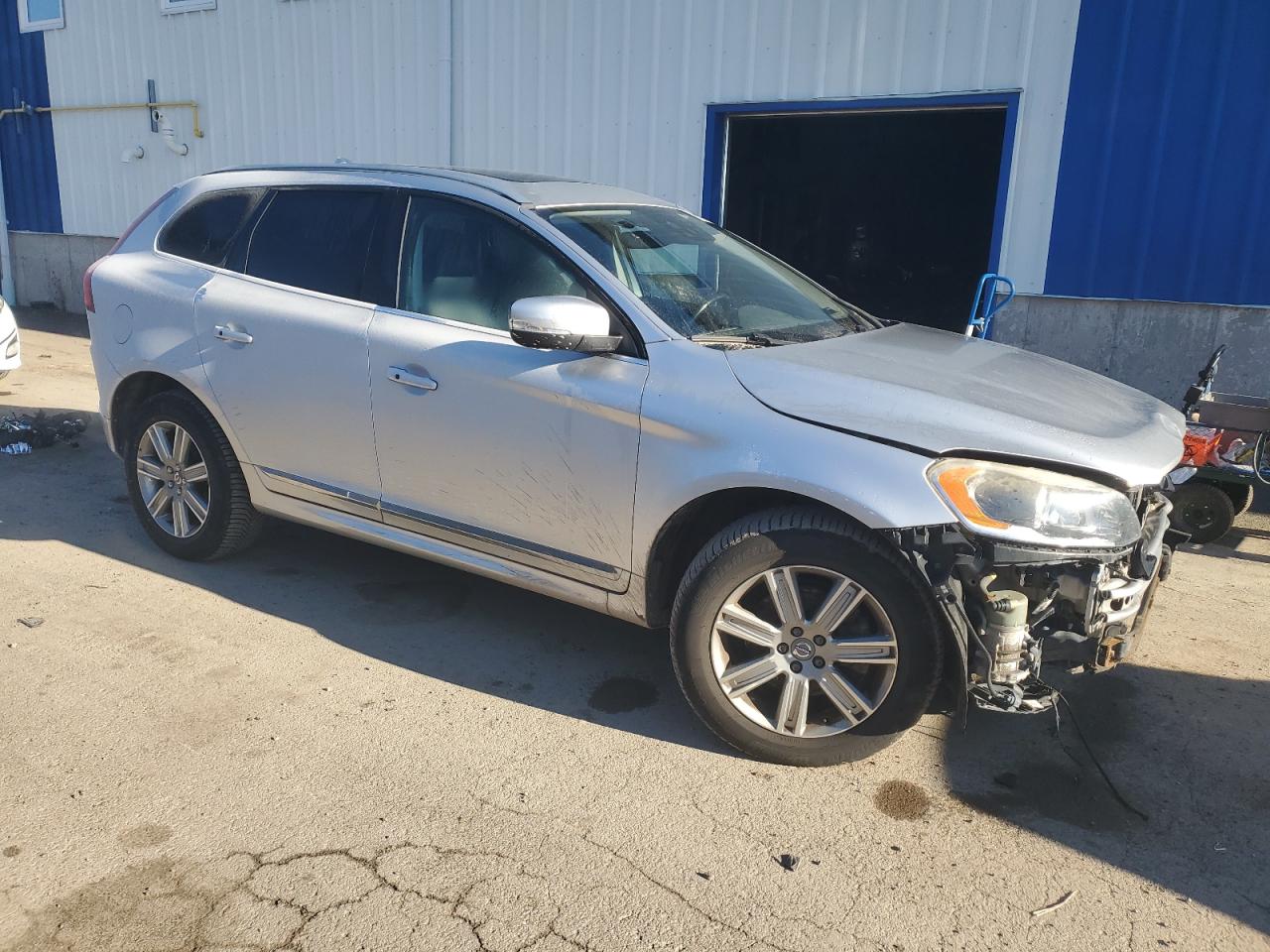 VOLVO XC60 T6 PREMIER