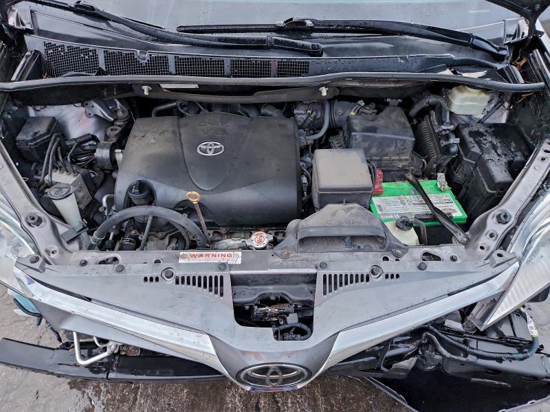 2018 TOYOTA SIENNA XLE #3302825891