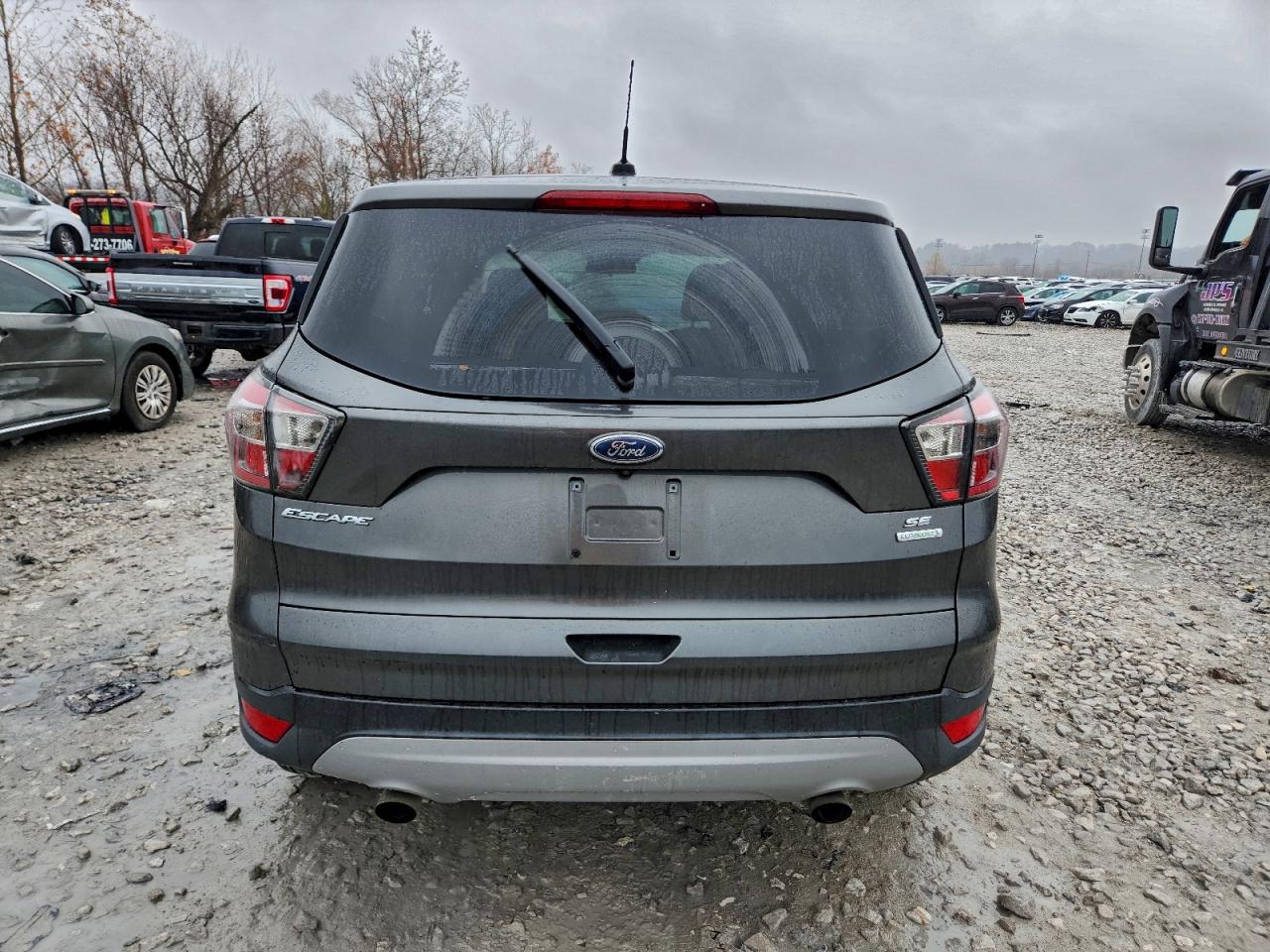 FORD ESCAPE SE