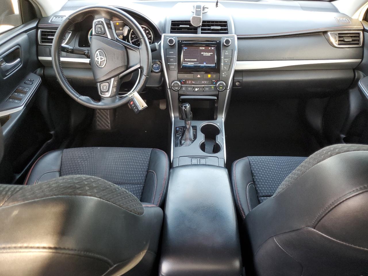 Lot #3308523605 2015 TOYOTA CAMRY HYBR