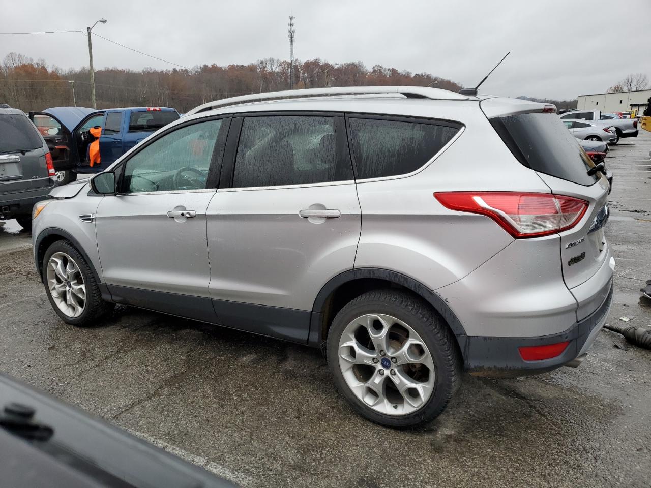 FORD ESCAPE TITANIUM
