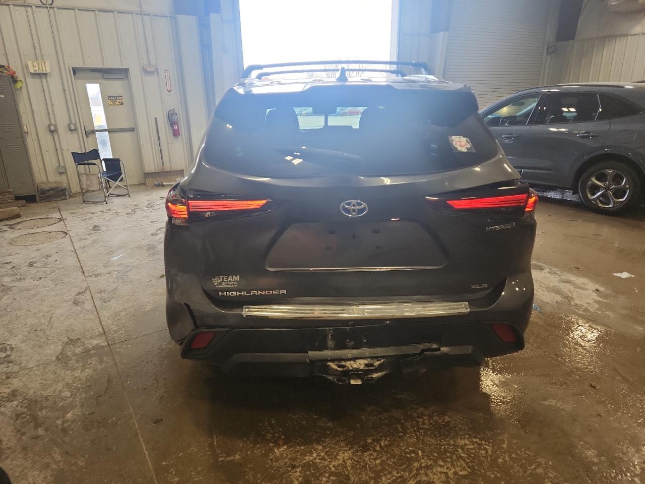 TOYOTA HIGHLANDER HYBRID XLE