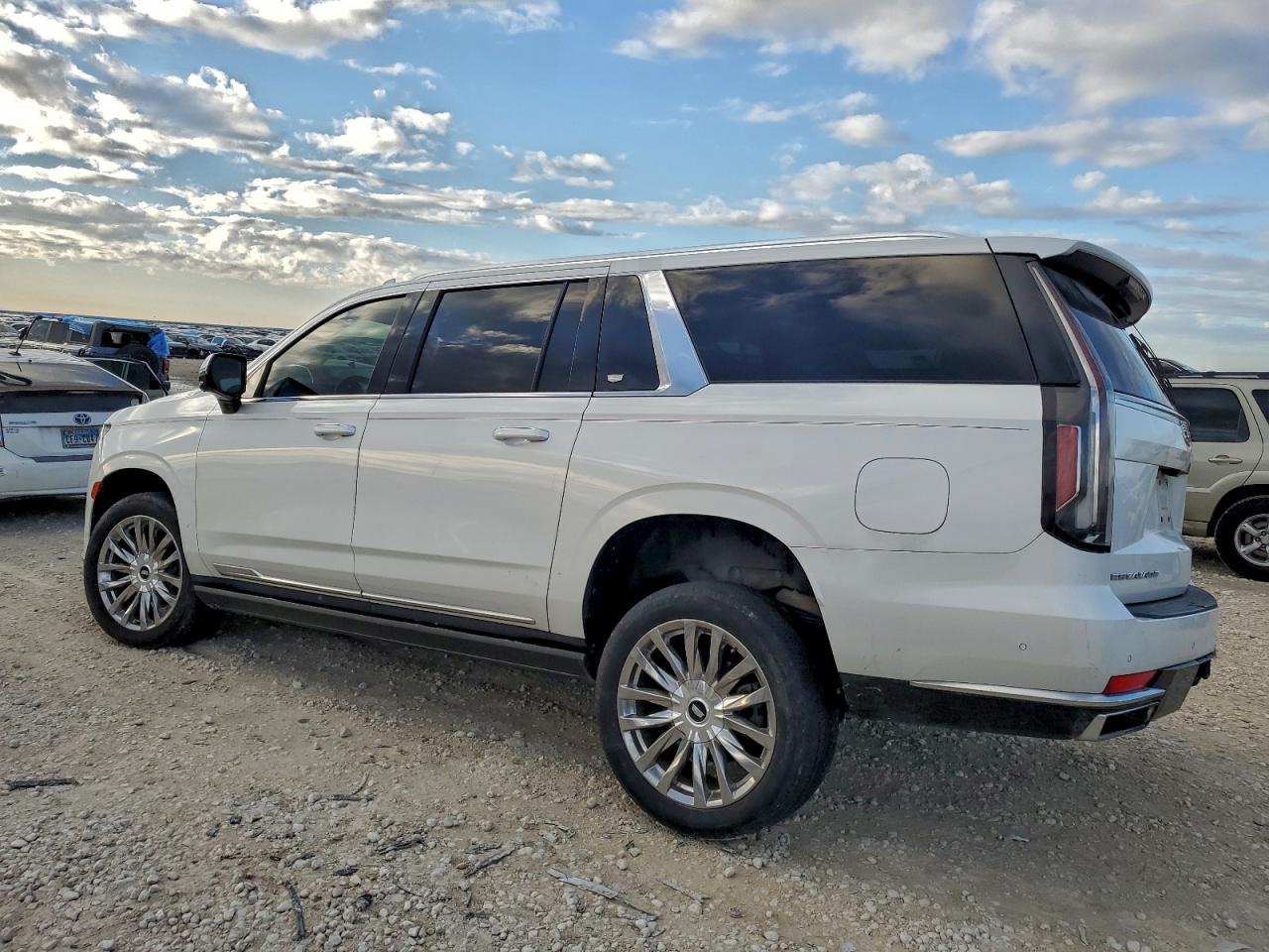 CADILLAC ESCALADE ESV PREMIUM LUXURY
